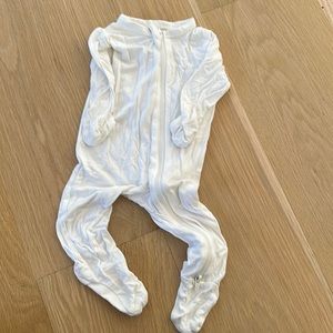 Kyte super stretchy 0-3 mth footie in organic cotton